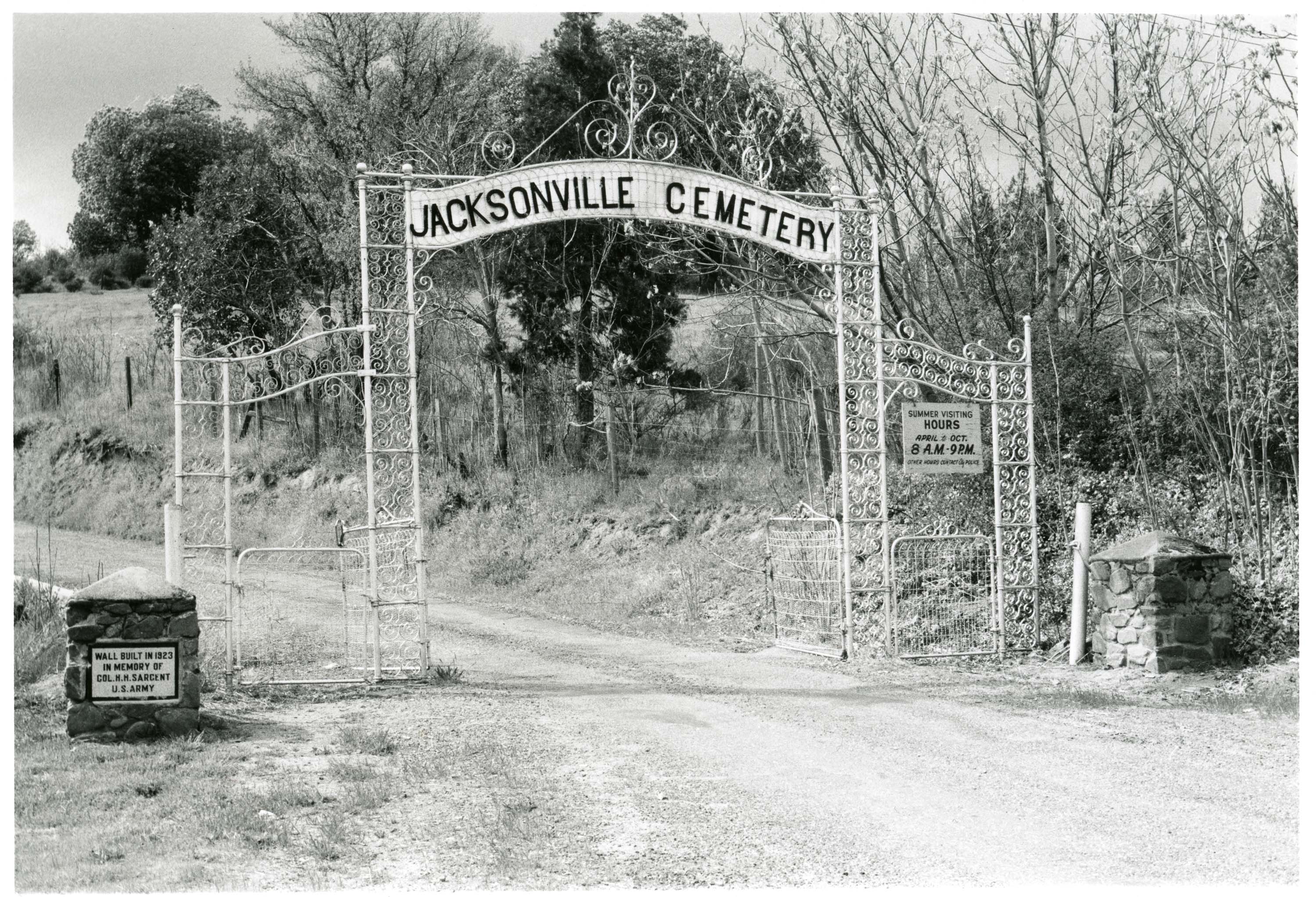 Jacksonville Cemetery gate
